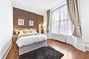 Luxury 2 Bedroom Balcony Kensington Flat for 6 Near Harrods & Next to Station!